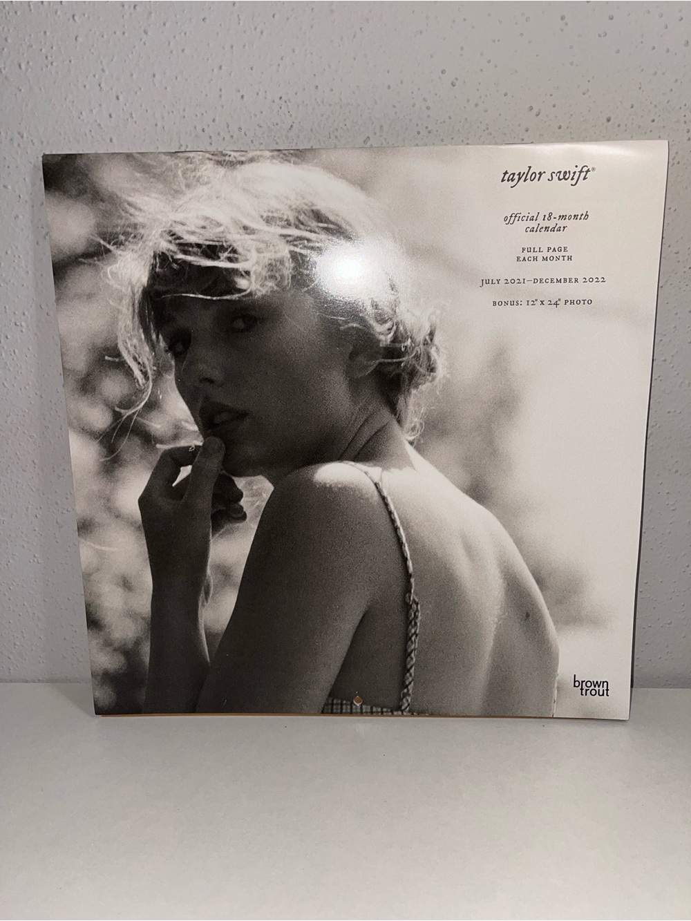 Taylor Swift folklore Album Official 18-Month Calendar 2021-2022